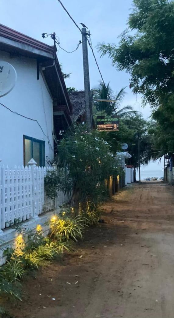 Ceylon Beach Haven Uppuveli Trincomalee Eksteriør bilde